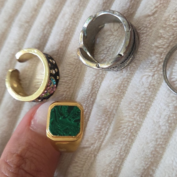 Lot Rings - Picture 6 of 8